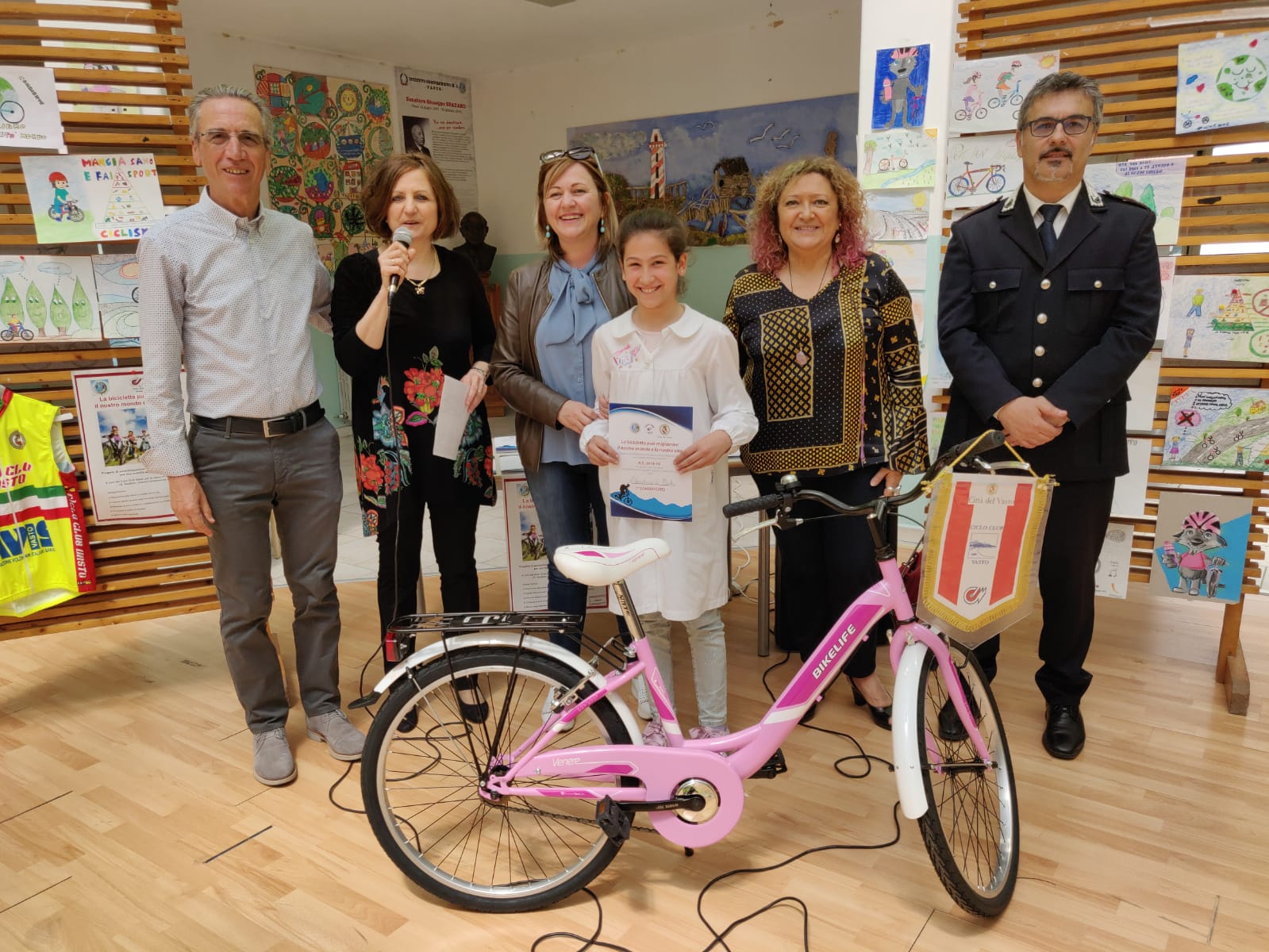 Al momento stai visualizzando Alla Spataro si studia e si pedala con il progetto del Ciclo Club Vasto.  La bicicletta può migliorare il nostro mondo e la nostra vita